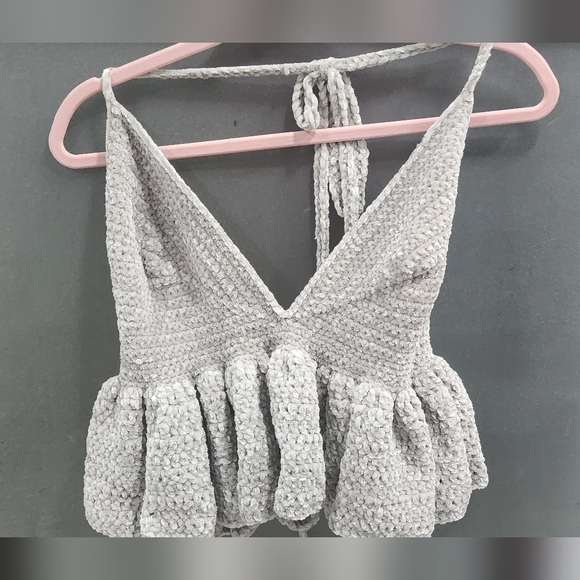 yarnovermarie Tops - Ruffle Top